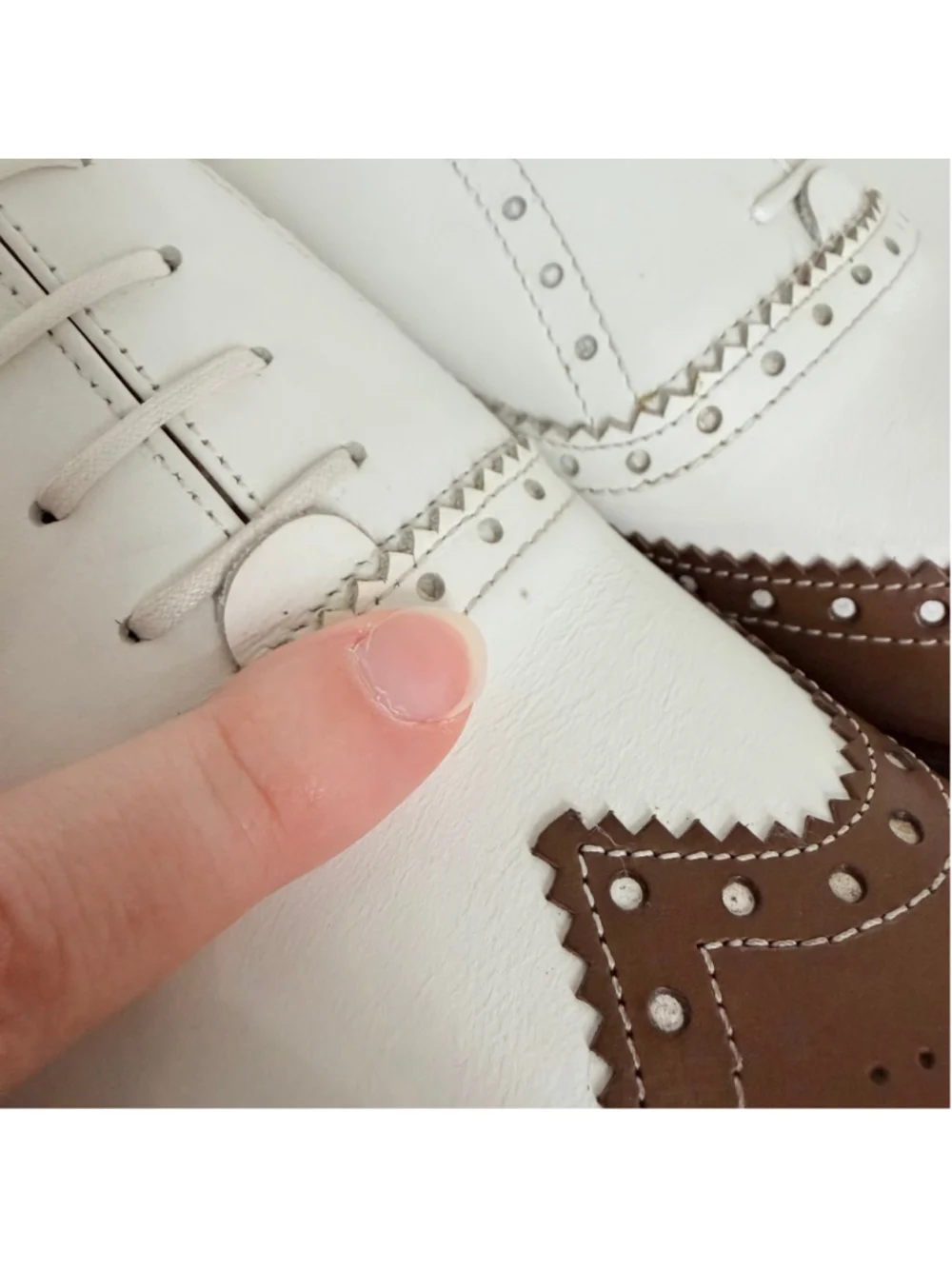 UNDANDY white brown